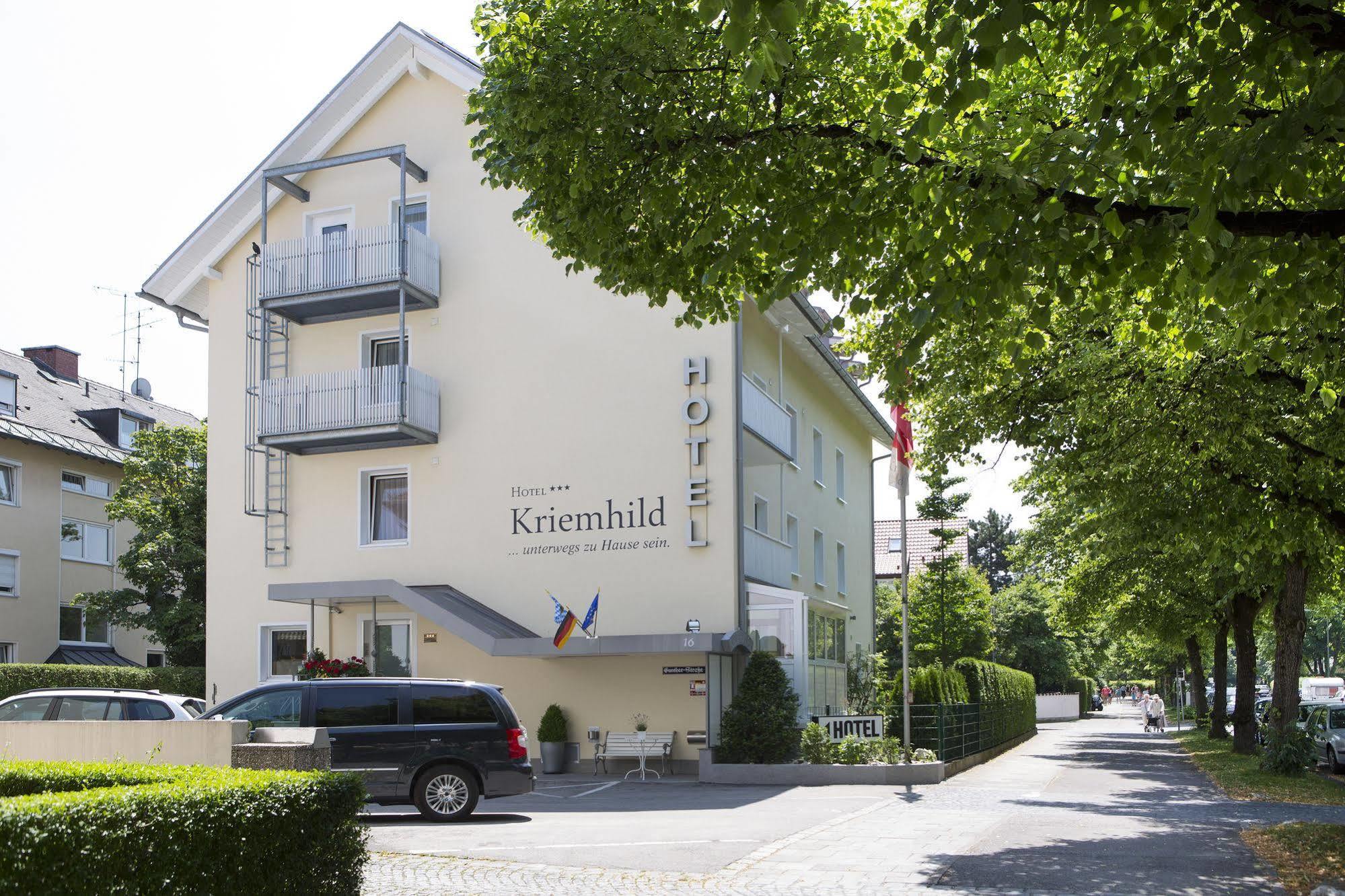 Hotel Kriemhild Am Hirschgarten 3*